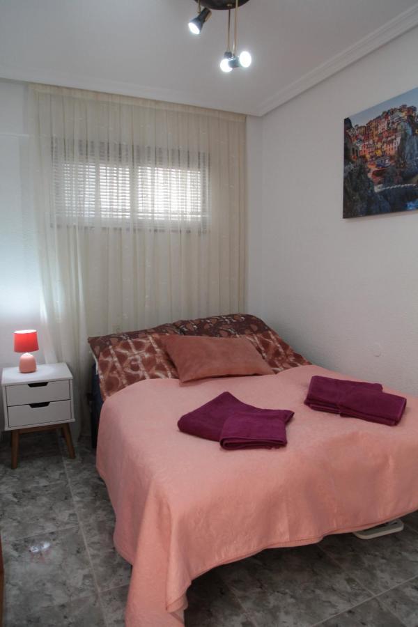 Cozy Apartment Just 8 Min Walk From The Beach! Benidorm Exterior photo